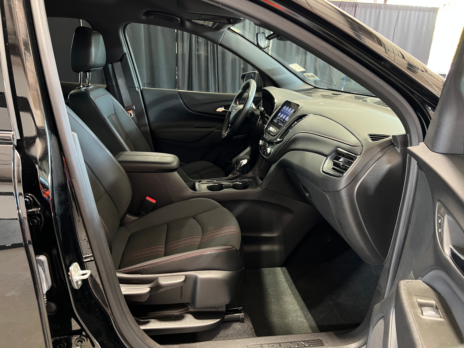 Thumbnail: 2023 Chevrolet Equinox - 2