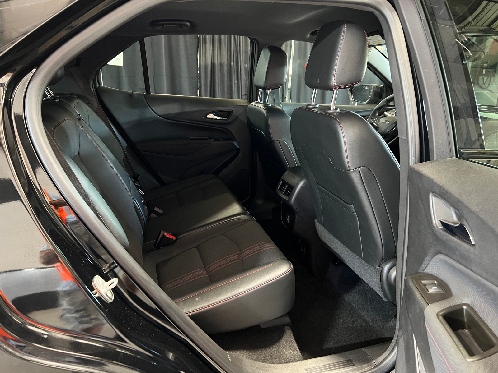 Thumbnail: 2023 Chevrolet Equinox - 6
