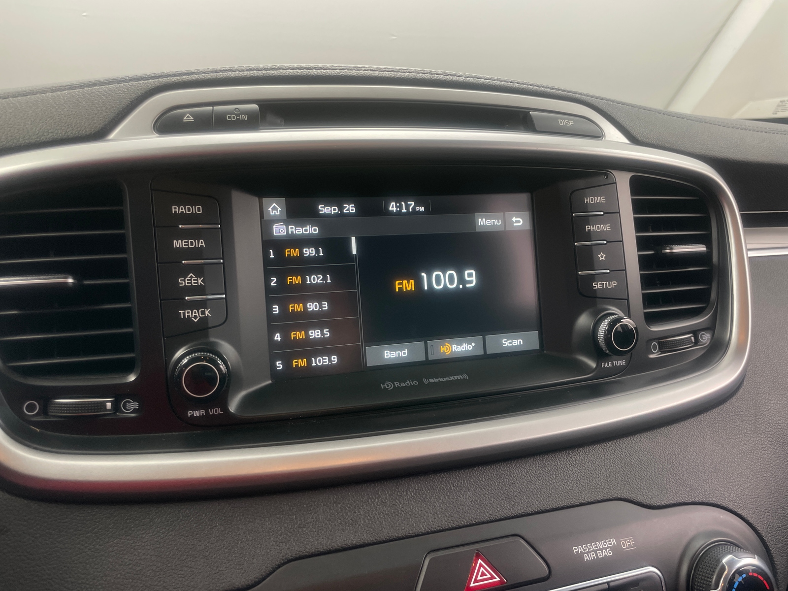 Thumbnail: 2019 Kia Sorento - 4