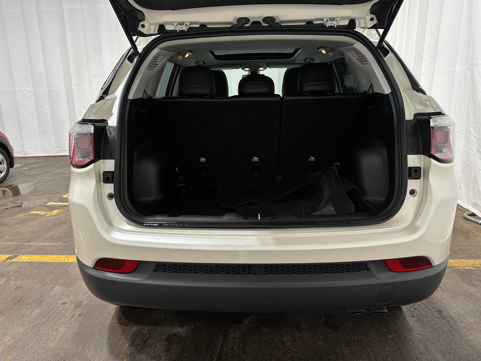 Thumbnail: 2019 Jeep Compass - 6