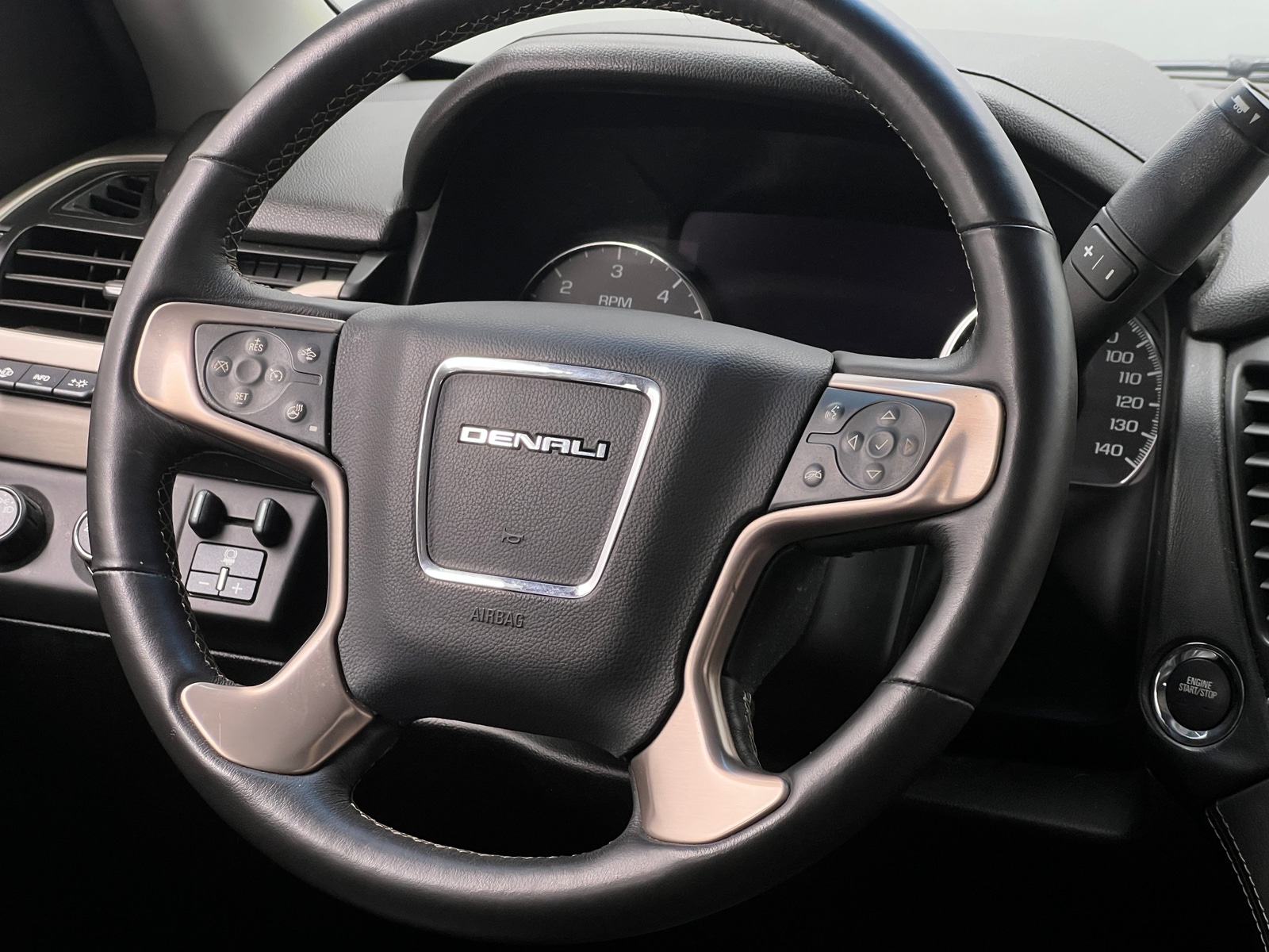 Thumbnail: 2015 GMC Yukon - 4