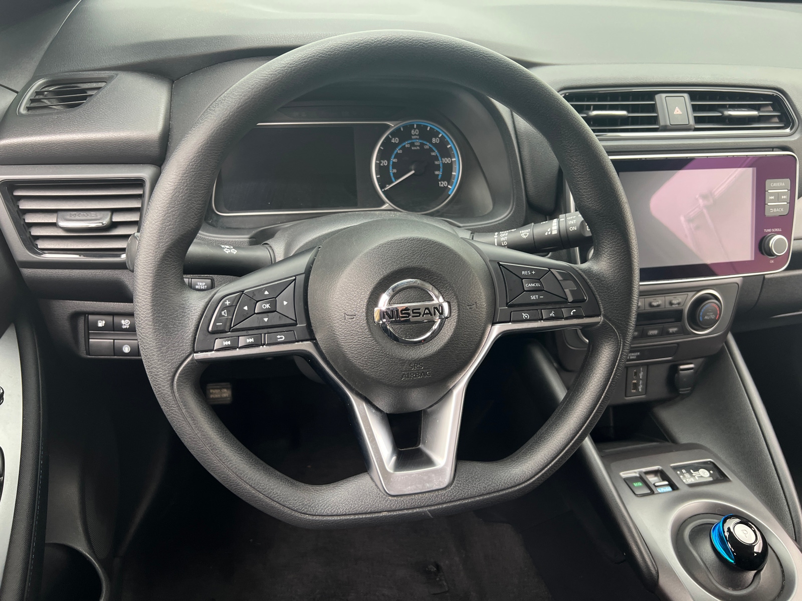 Thumbnail: 2020 Nissan Leaf - 5
