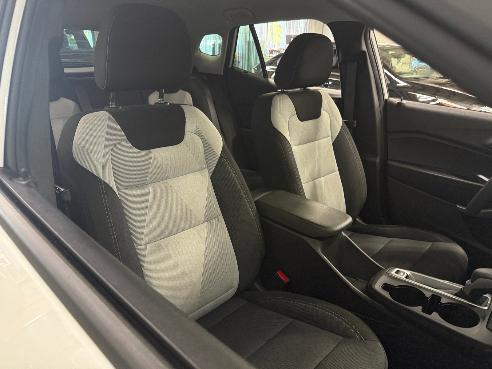 Thumbnail: 2025 Chevrolet Trax - 2