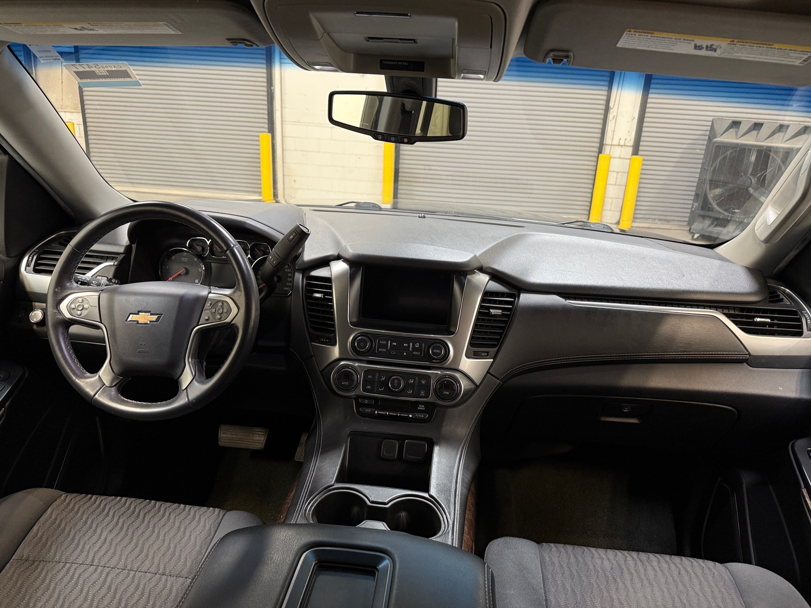 Thumbnail: 2017 Chevrolet Suburban - 3
