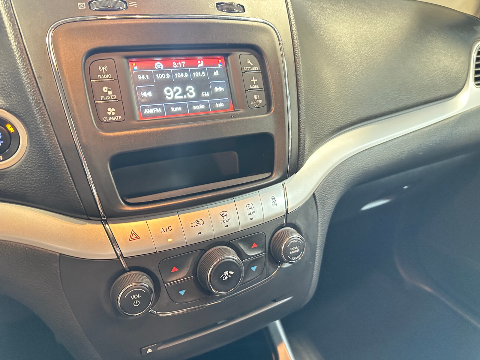 Thumbnail: 2018 Dodge Journey - 4