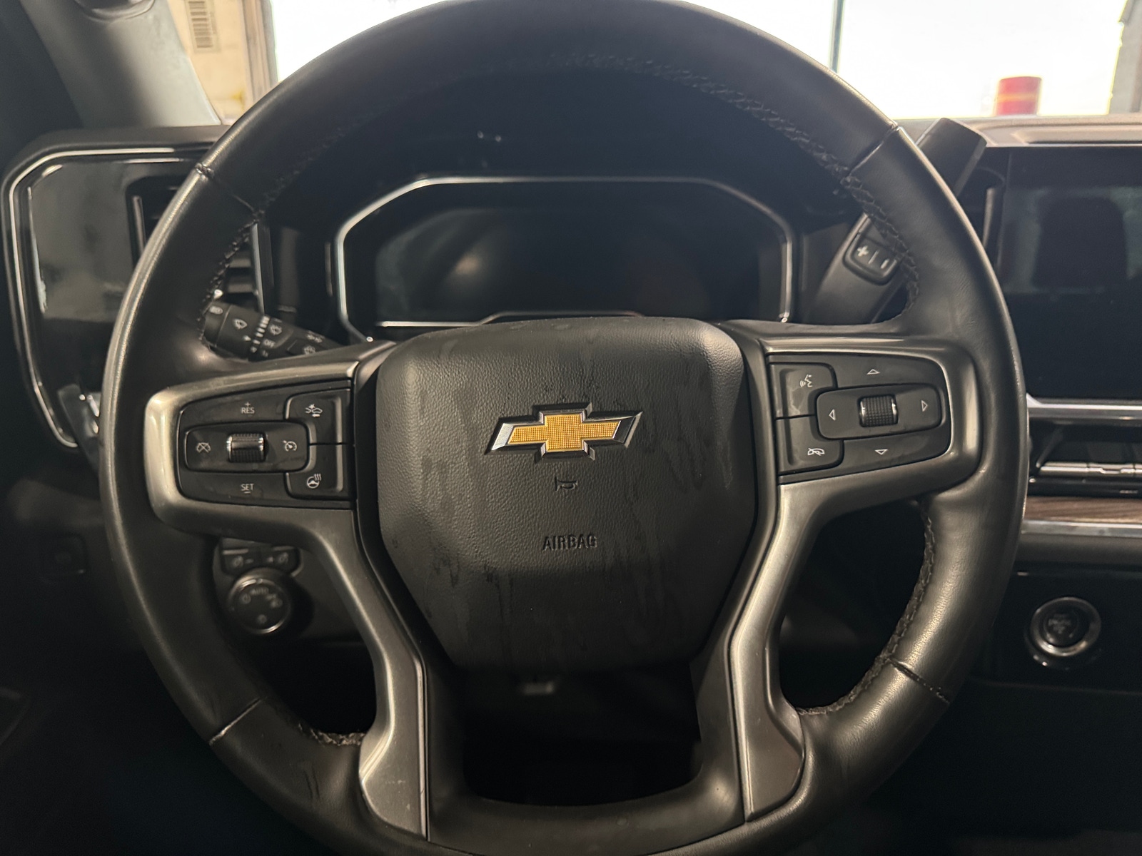 Thumbnail: 2024 Chevrolet Silverado 1500 - 5