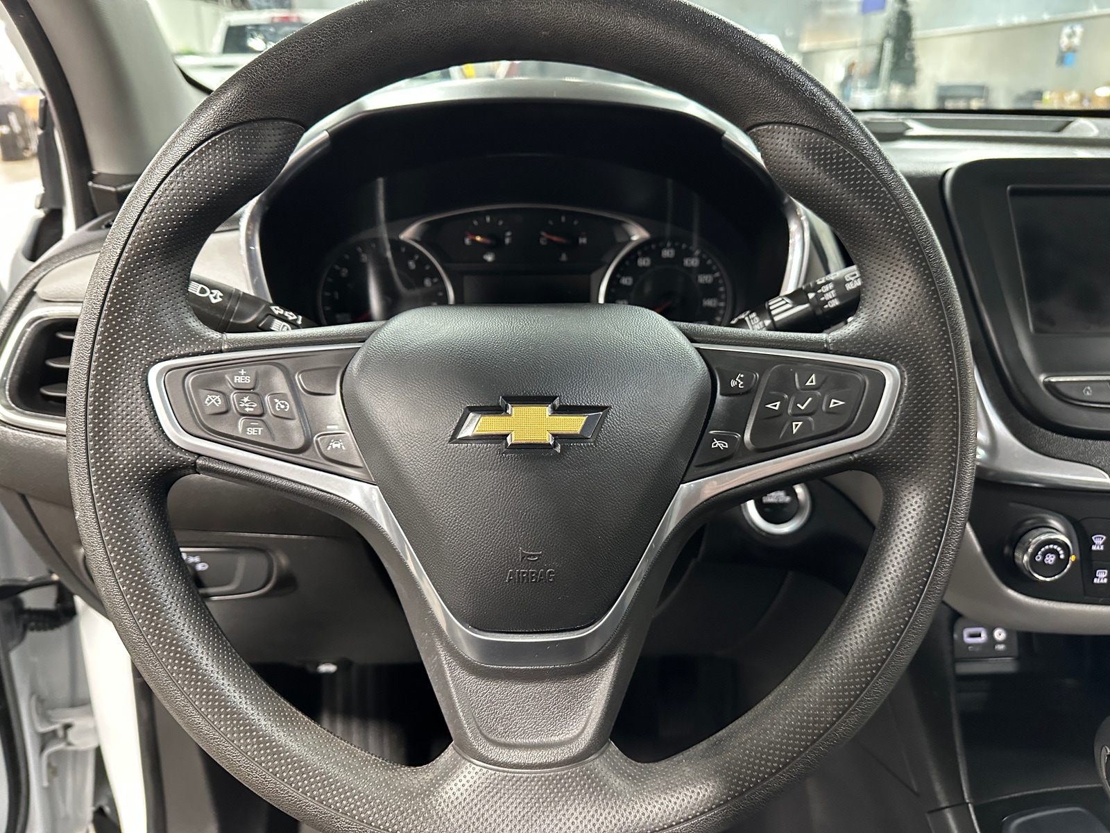 Thumbnail: 2023 Chevrolet Equinox - 5