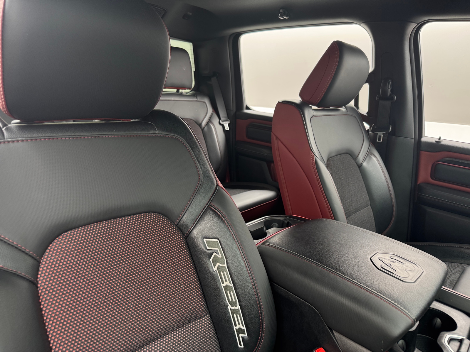 Thumbnail: 2025 RAM 1500 - 2