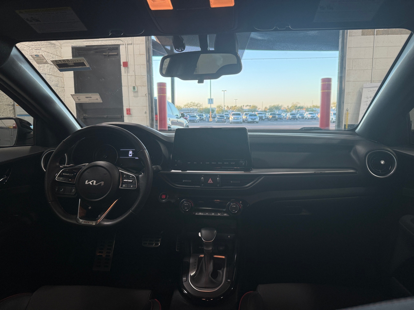 Thumbnail: 2023 Kia Forte - 3