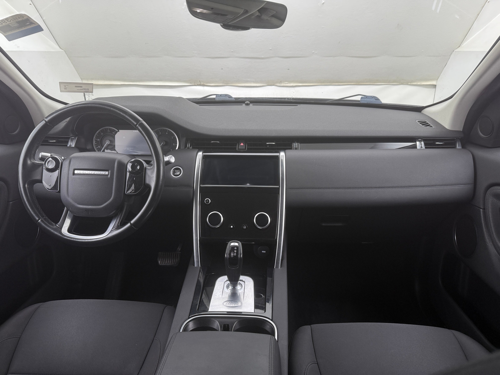 Thumbnail: 2020 Land Rover Discovery Sport - 3