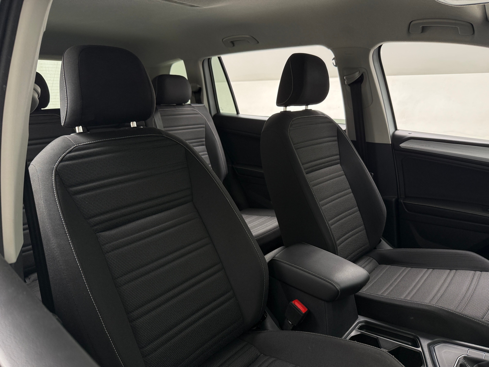 Thumbnail: 2024 Volkswagen Tiguan - 2