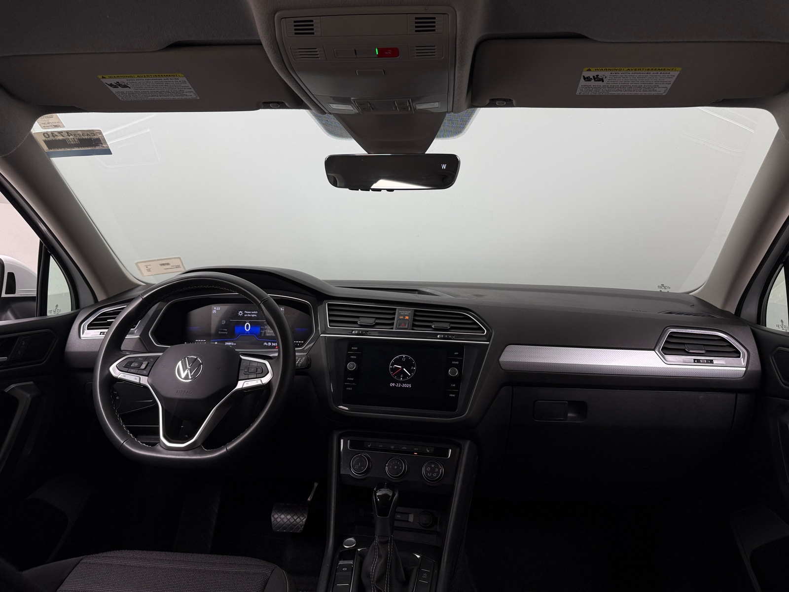 Thumbnail: 2024 Volkswagen Tiguan - 3
