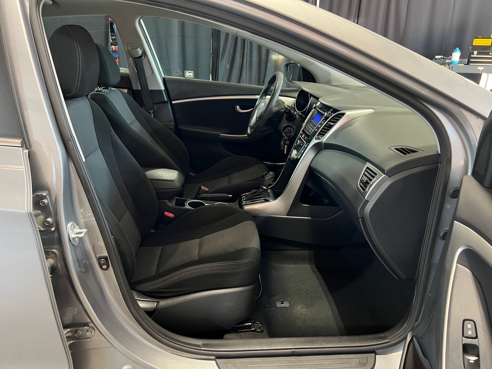 Thumbnail: 2015 Hyundai Elantra - 2