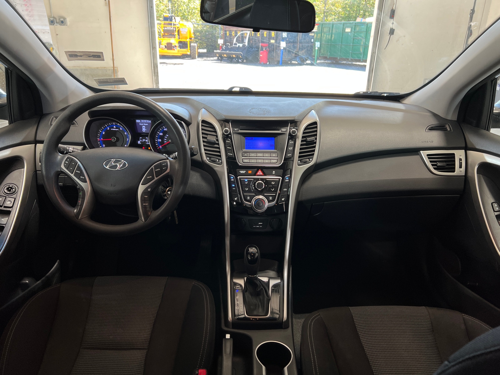 Thumbnail: 2015 Hyundai Elantra - 3