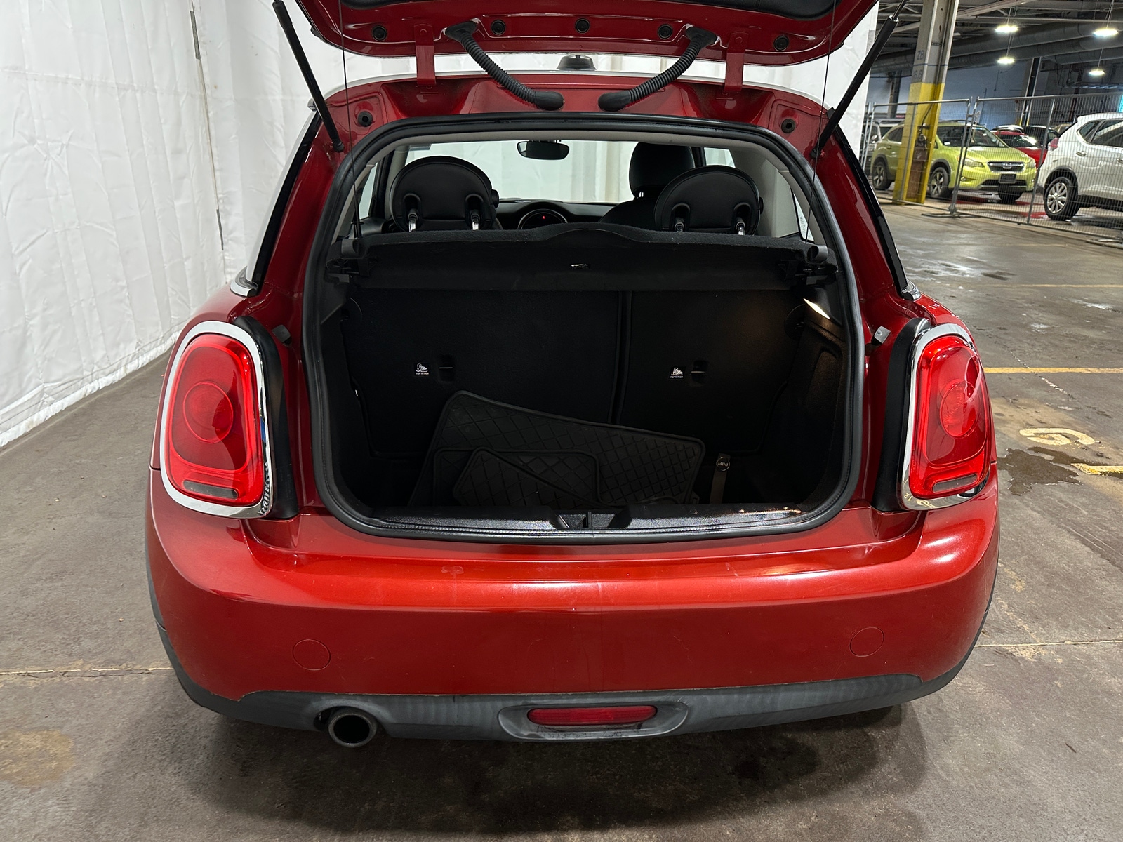 Thumbnail: 2017 MINI Cooper Hardtop - 6