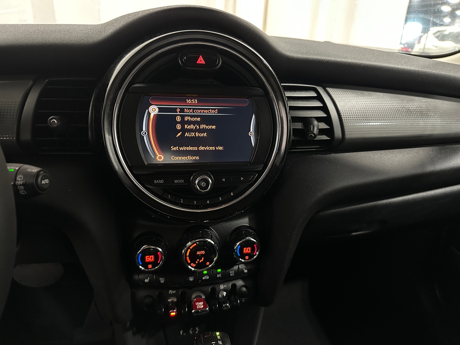 Thumbnail: 2017 MINI Cooper Hardtop - 3