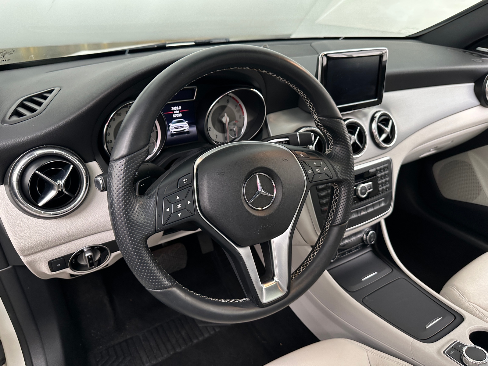 Thumbnail: 2014 Mercedes-Benz CLA - 3