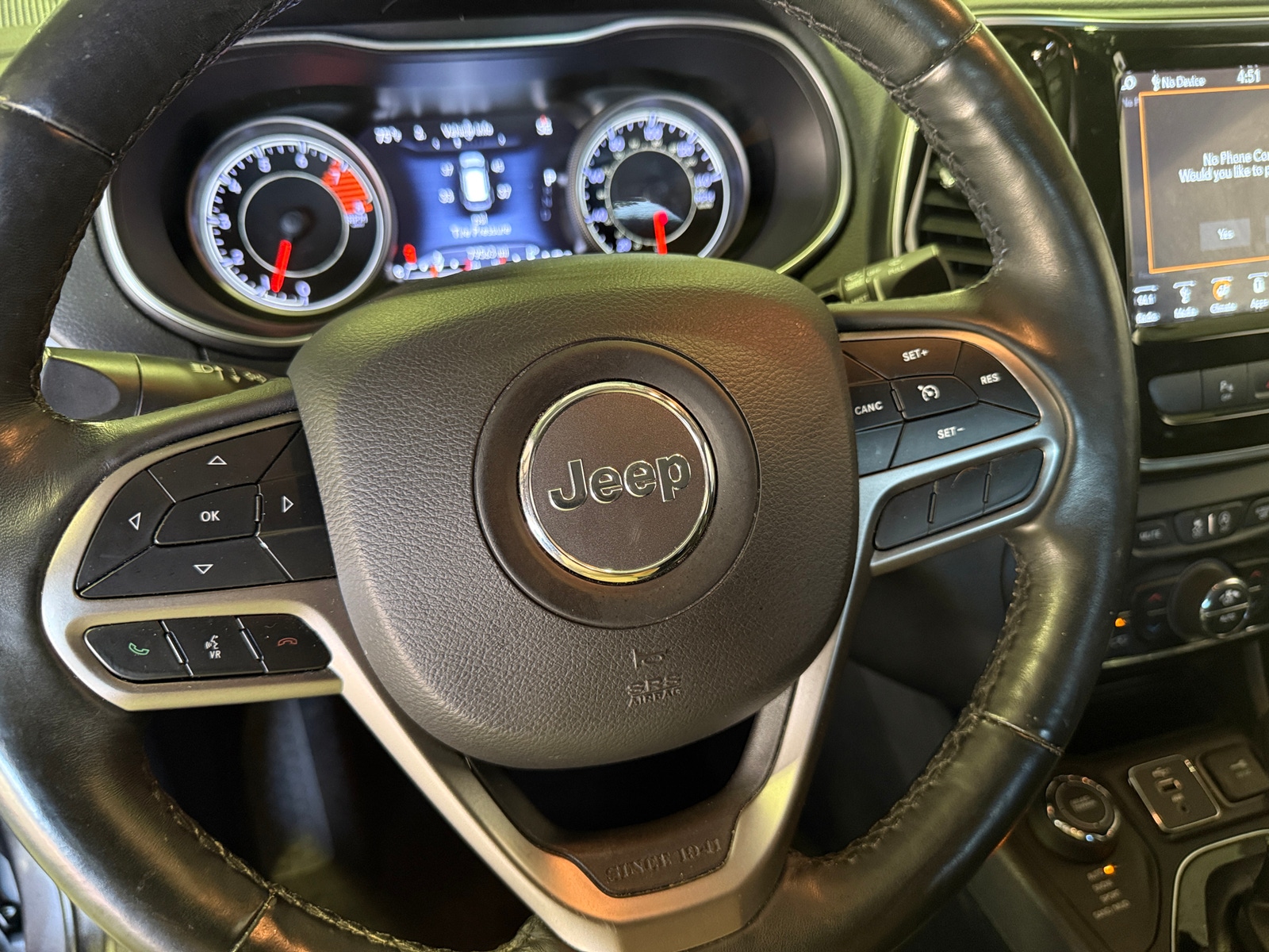 Thumbnail: 2019 Jeep Cherokee - 4