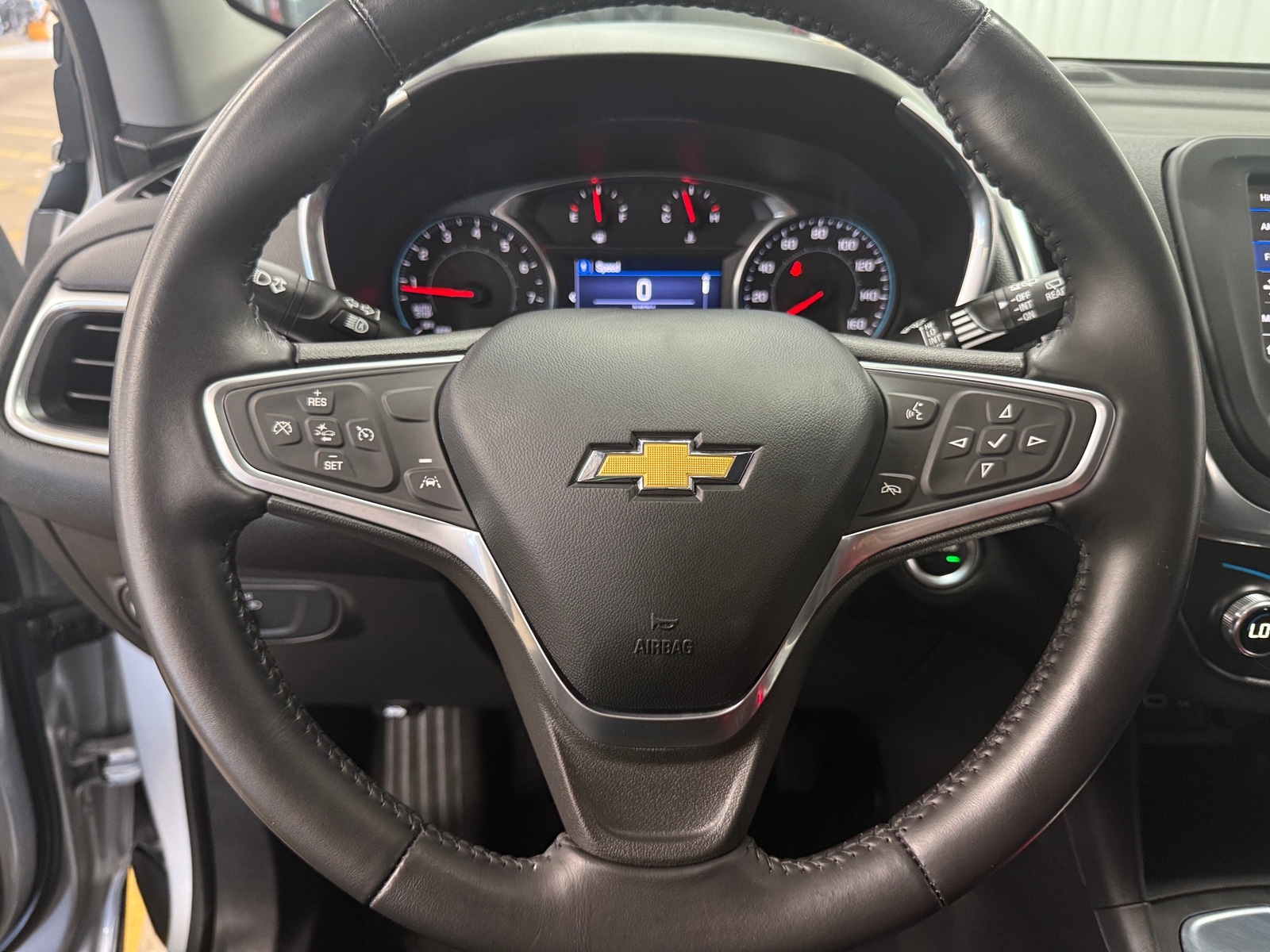 Thumbnail: 2022 Chevrolet Equinox - 5