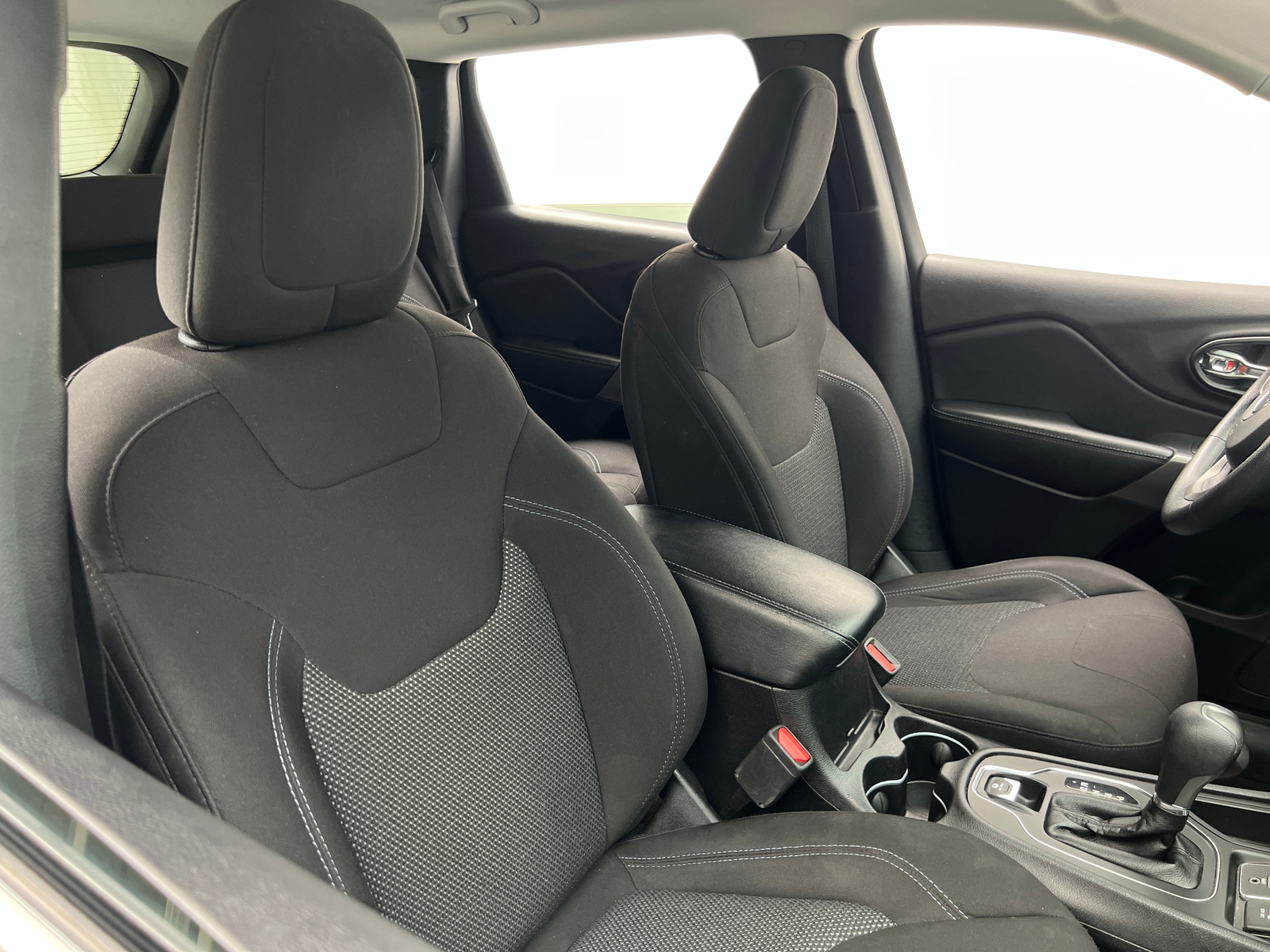 Thumbnail: 2019 Jeep Cherokee - 2