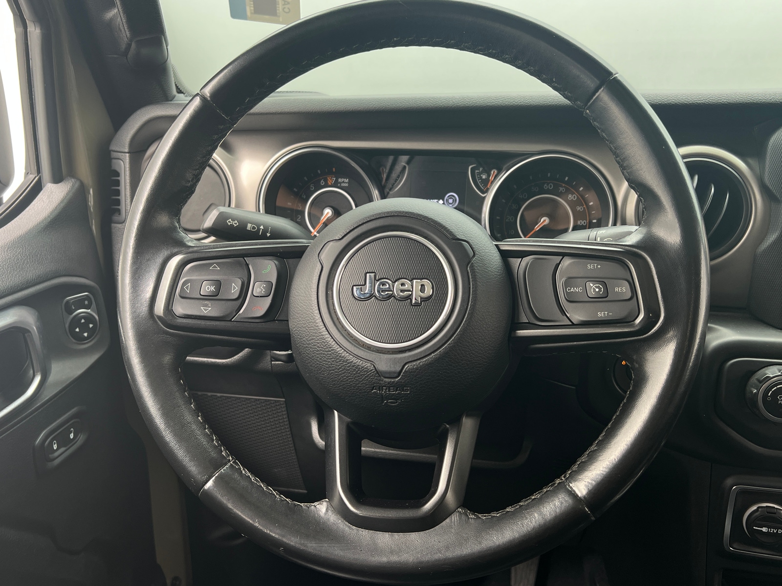 Thumbnail: 2020 Jeep Gladiator - 5