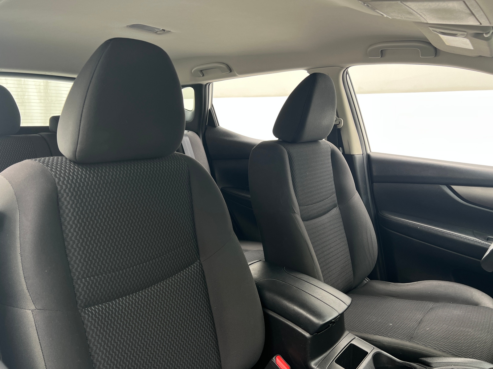 Thumbnail: 2017 Nissan Rogue Sport - 2