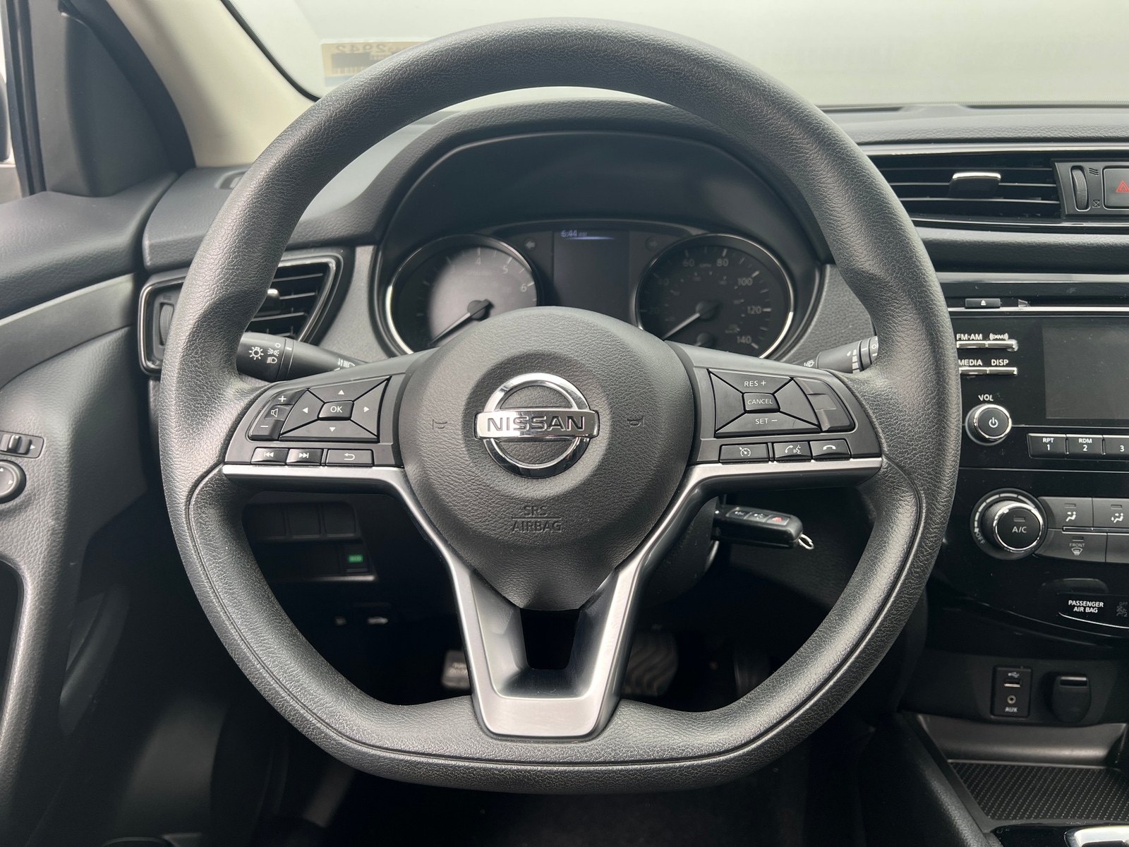 Thumbnail: 2017 Nissan Rogue Sport - 5