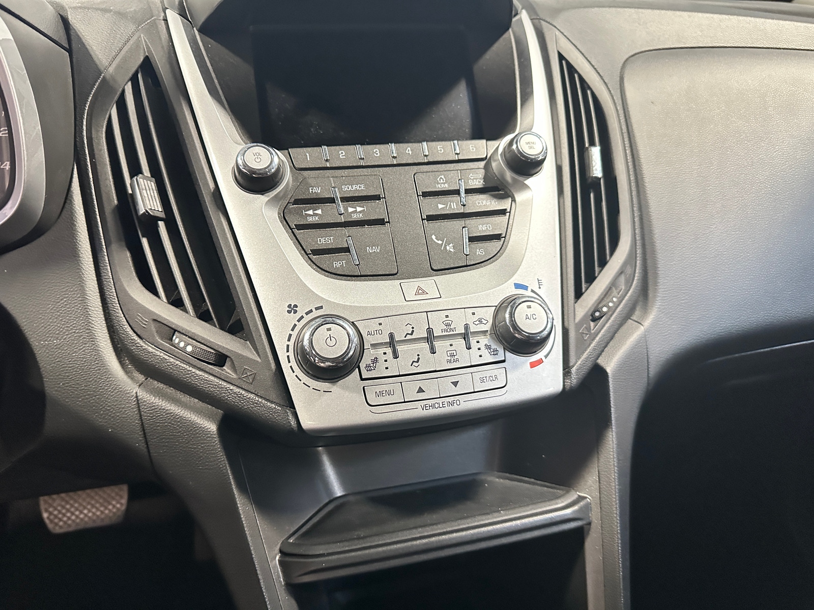 Thumbnail: 2017 Chevrolet Equinox - 3