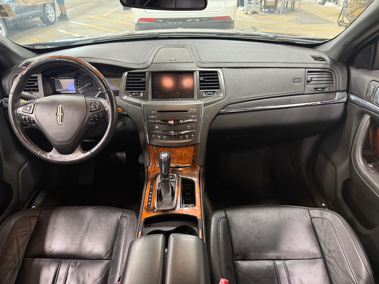 Thumbnail: 2014 Lincoln MKS - 2