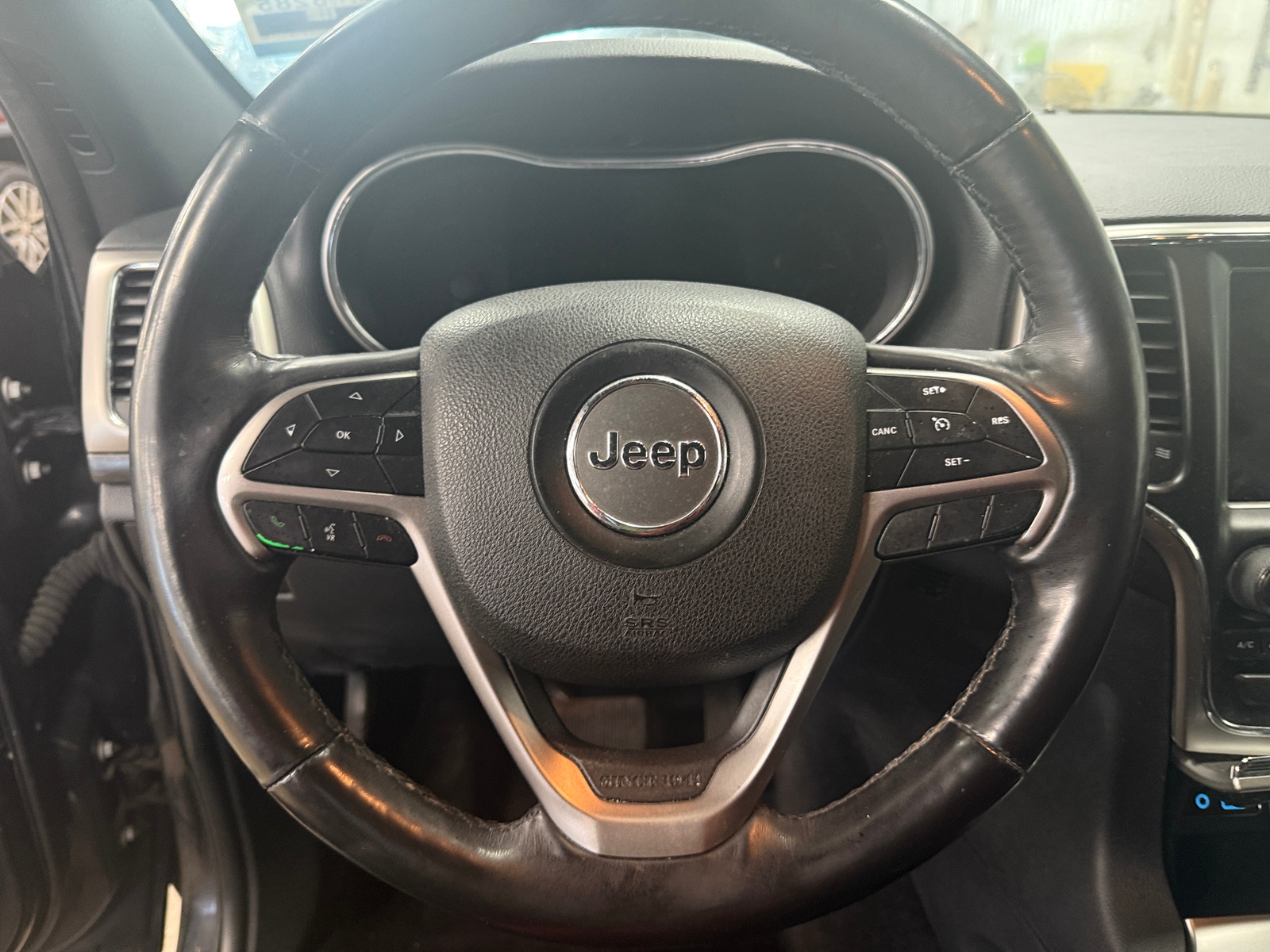 Thumbnail: 2018 Jeep Grand Cherokee - 5