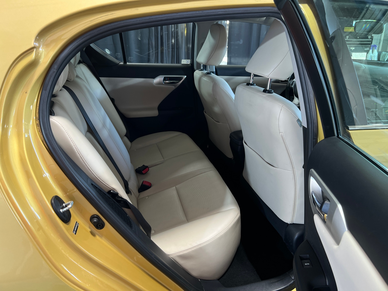 Thumbnail: 2011 Lexus CT - 5