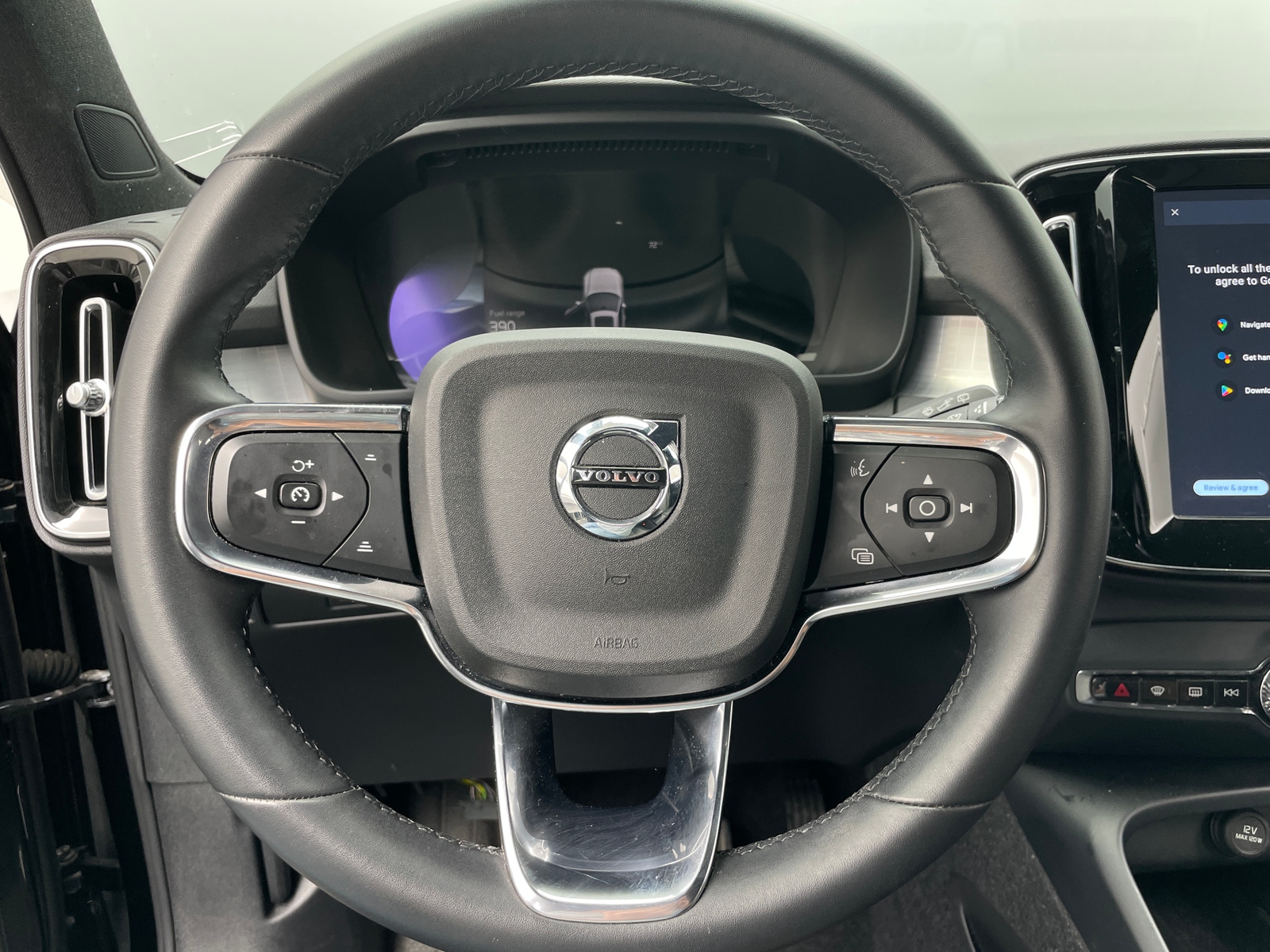 Thumbnail: 2024 Volvo XC40 - 5