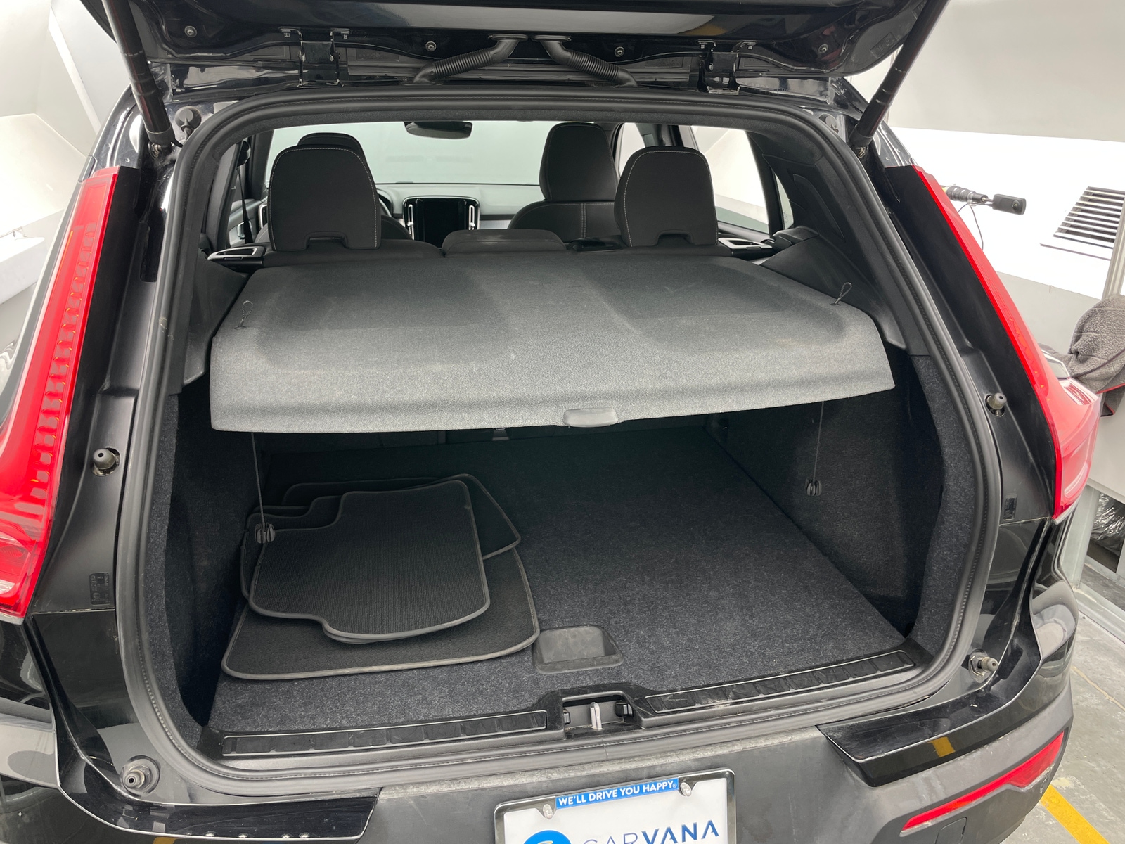 Thumbnail: 2024 Volvo XC40 - 7