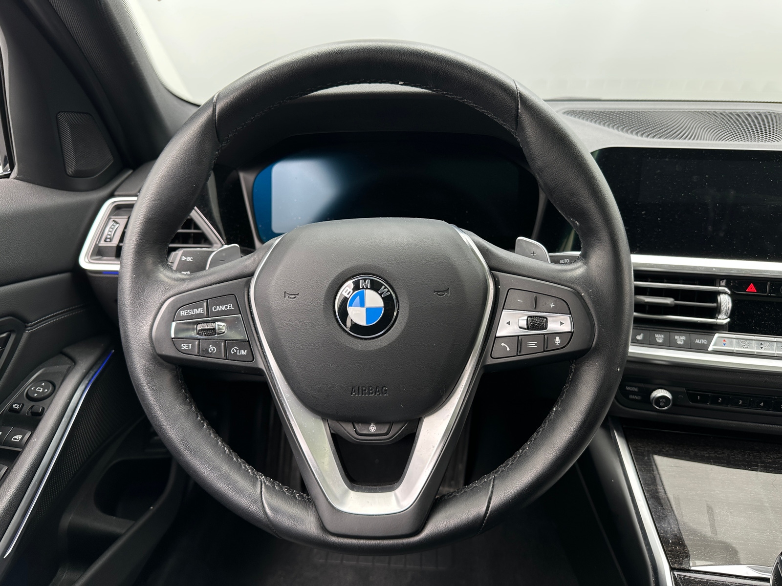 Thumbnail: 2022 BMW 3 Series - 4