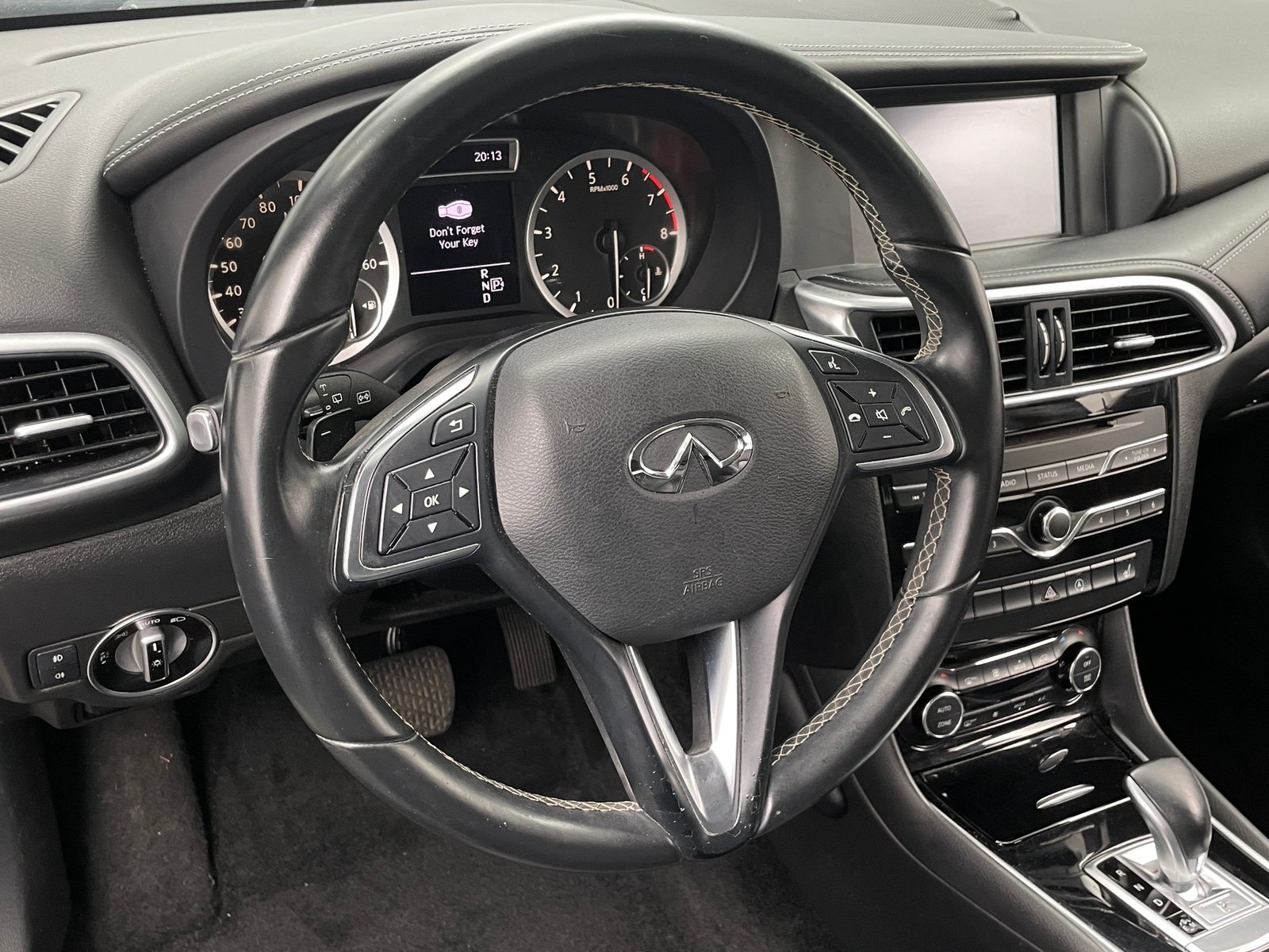 Thumbnail: 2017 INFINITI QX30 - 4