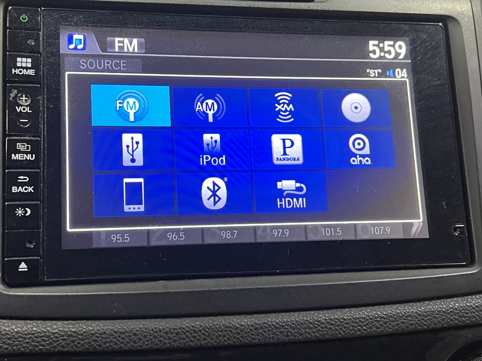Thumbnail: 2015 Honda CR-V - 3