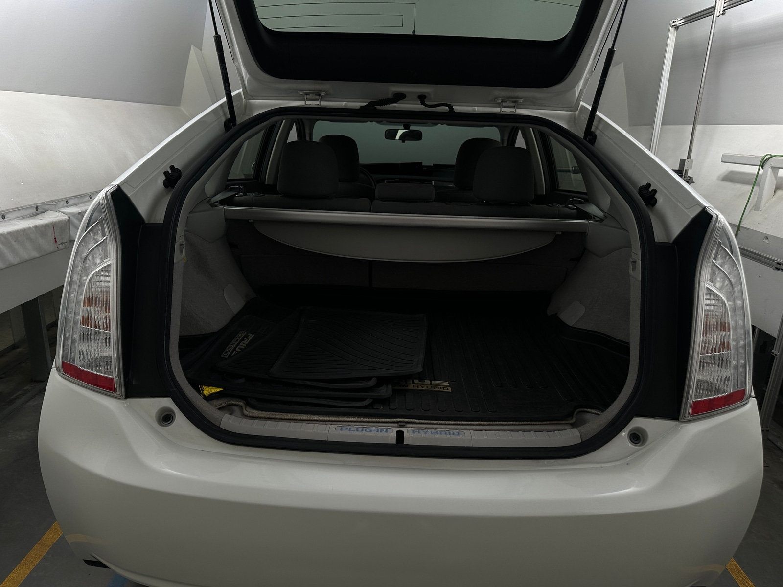 Thumbnail: 2014 Toyota Prius - 7
