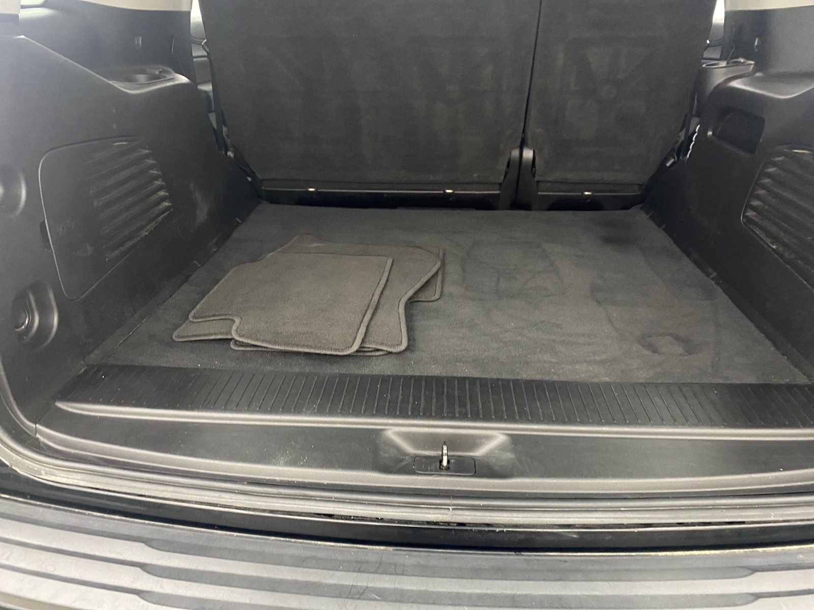 Thumbnail: 2019 Chevrolet Tahoe - 7