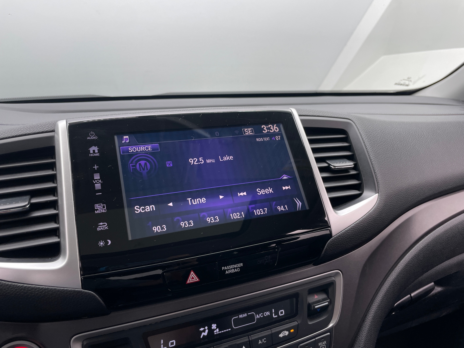 Thumbnail: 2017 Honda Pilot - 3