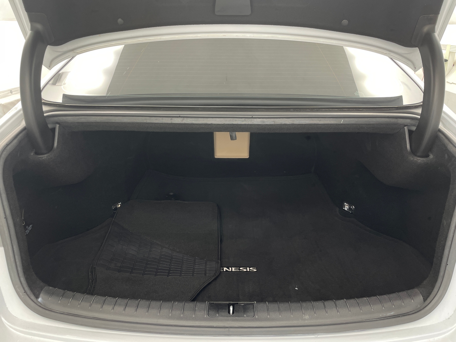 Thumbnail: 2016 Hyundai Genesis - 6