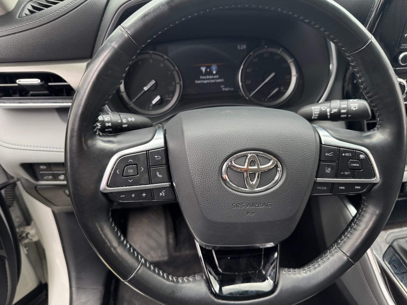 Thumbnail: 2021 Toyota Highlander - 4