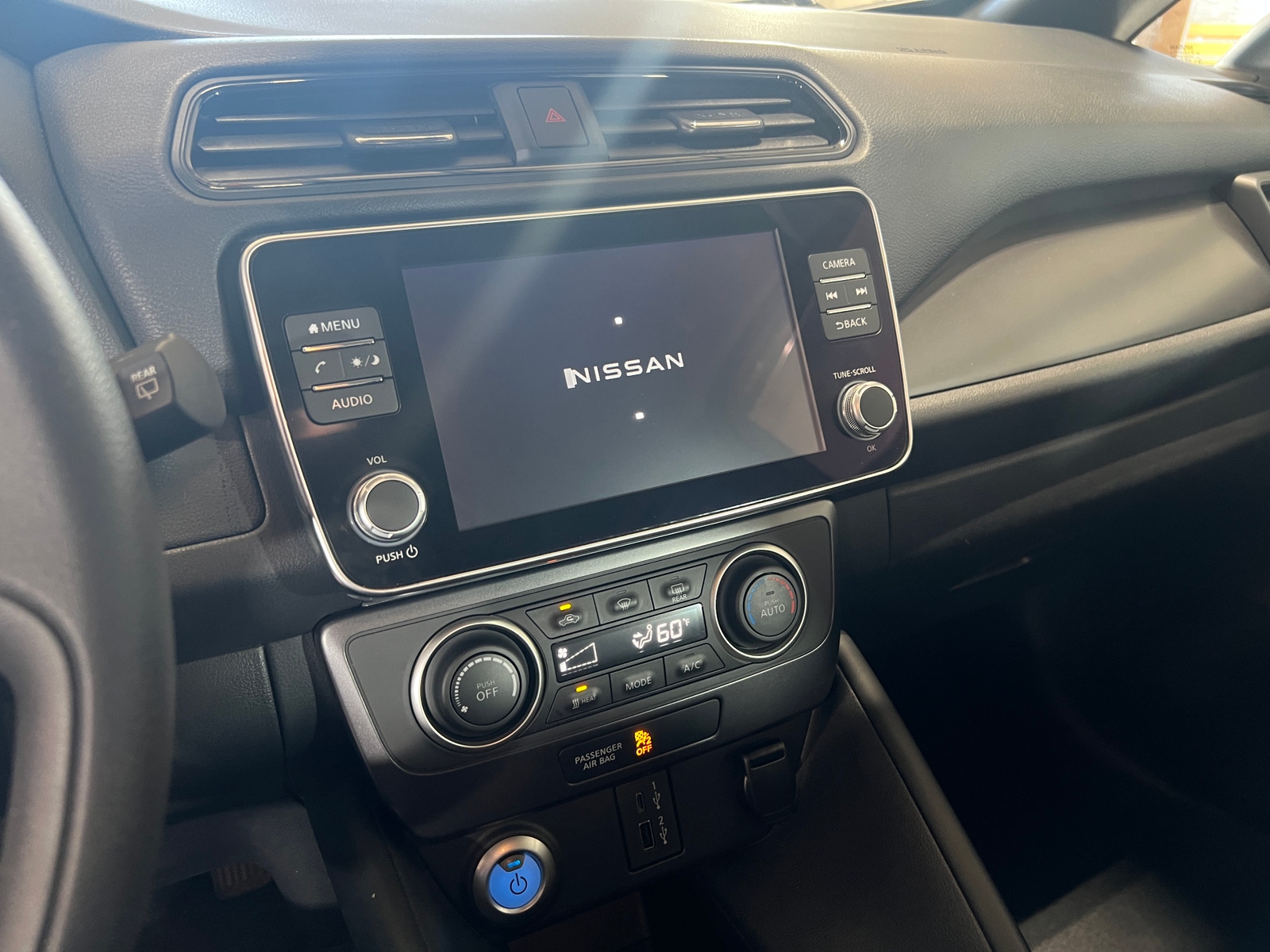 Thumbnail: 2023 Nissan Leaf - 4