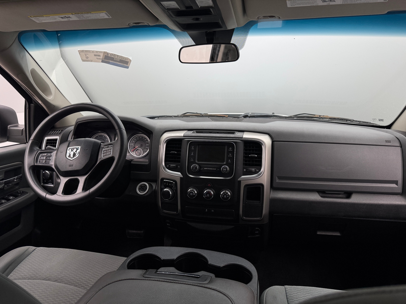 Thumbnail: 2019 RAM 1500 Classic - 3