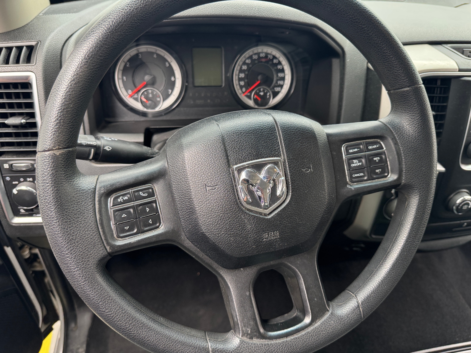 Thumbnail: 2019 RAM 1500 Classic - 5
