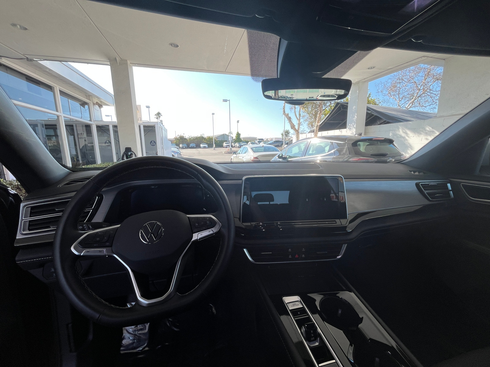 Thumbnail: 2025 Volkswagen Atlas - 3