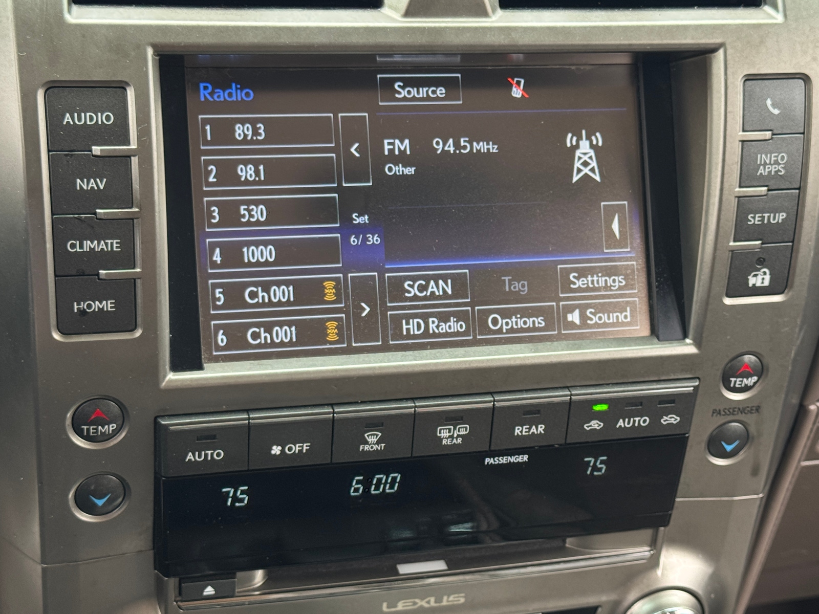 Thumbnail: 2019 Lexus GX - 3