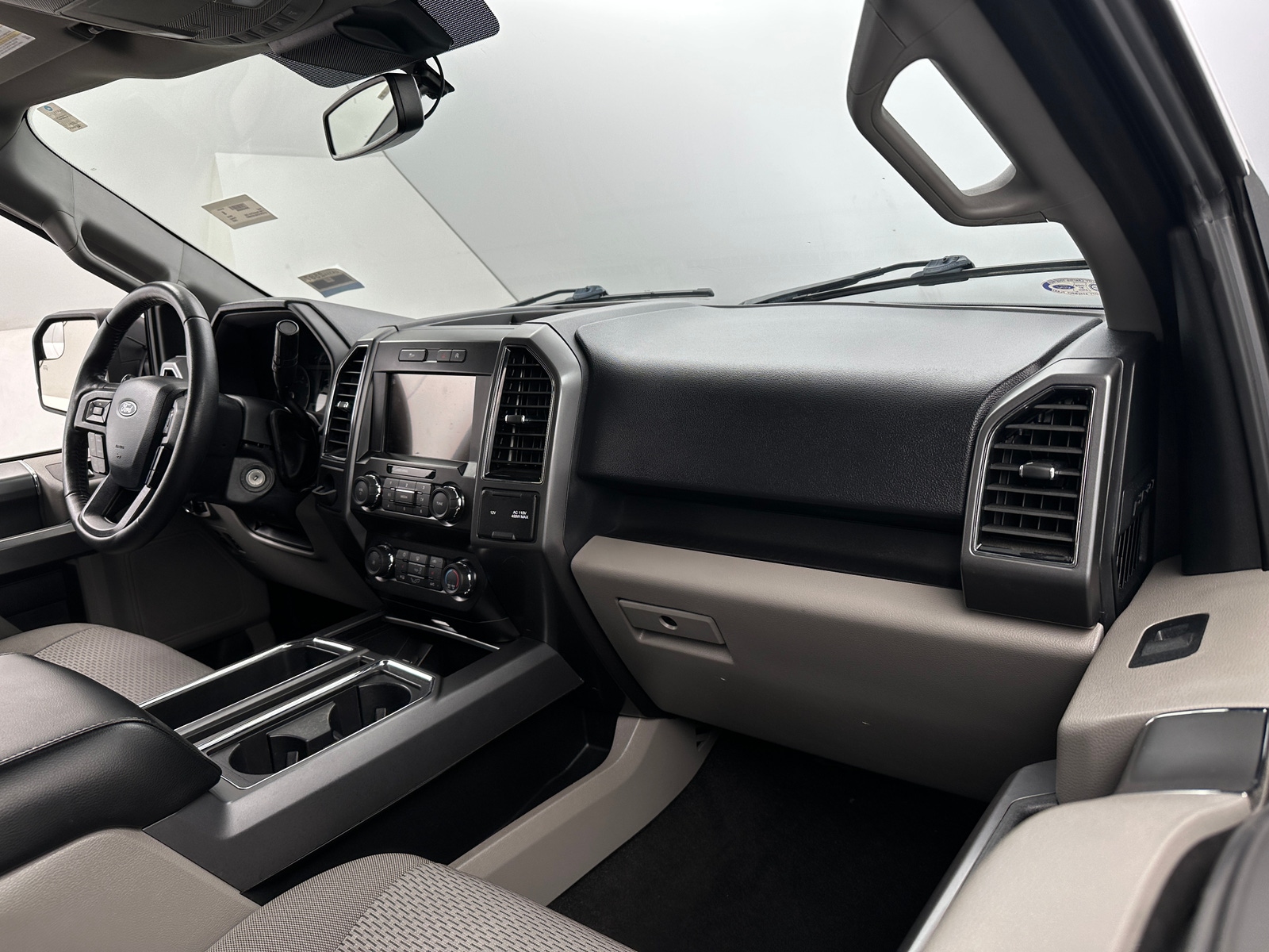 Thumbnail: 2020 Ford Econoline - 3