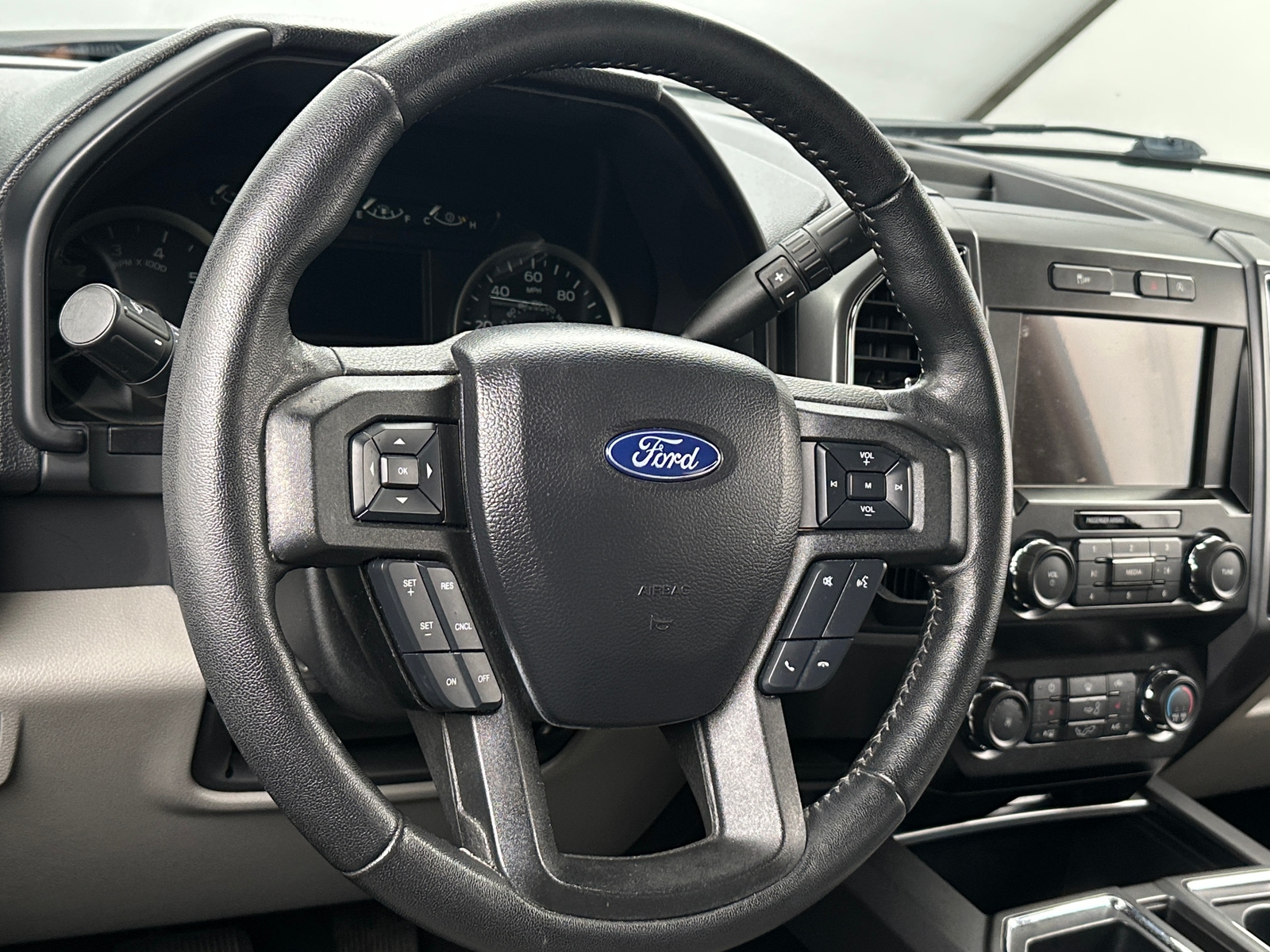 Thumbnail: 2020 Ford Econoline - 5