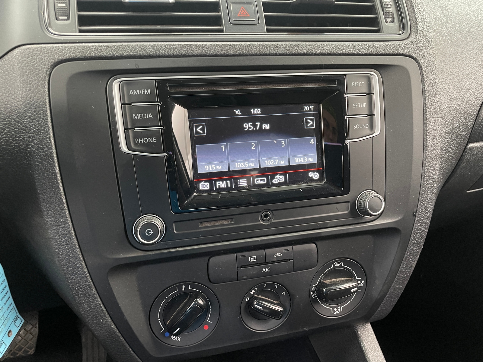 Thumbnail: 2016 Volkswagen Jetta - 4