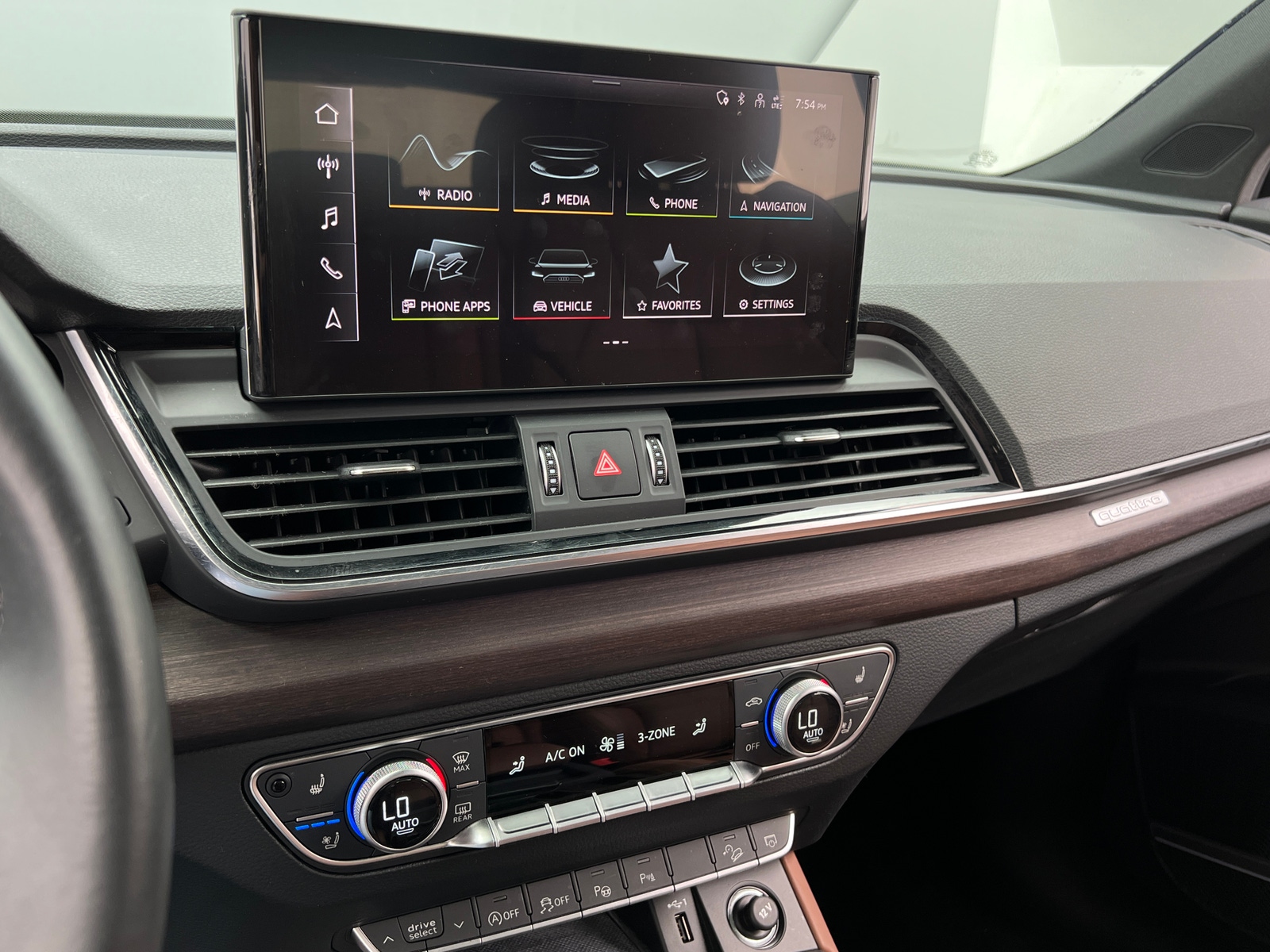 Thumbnail: 2022 Audi Q5 - 3